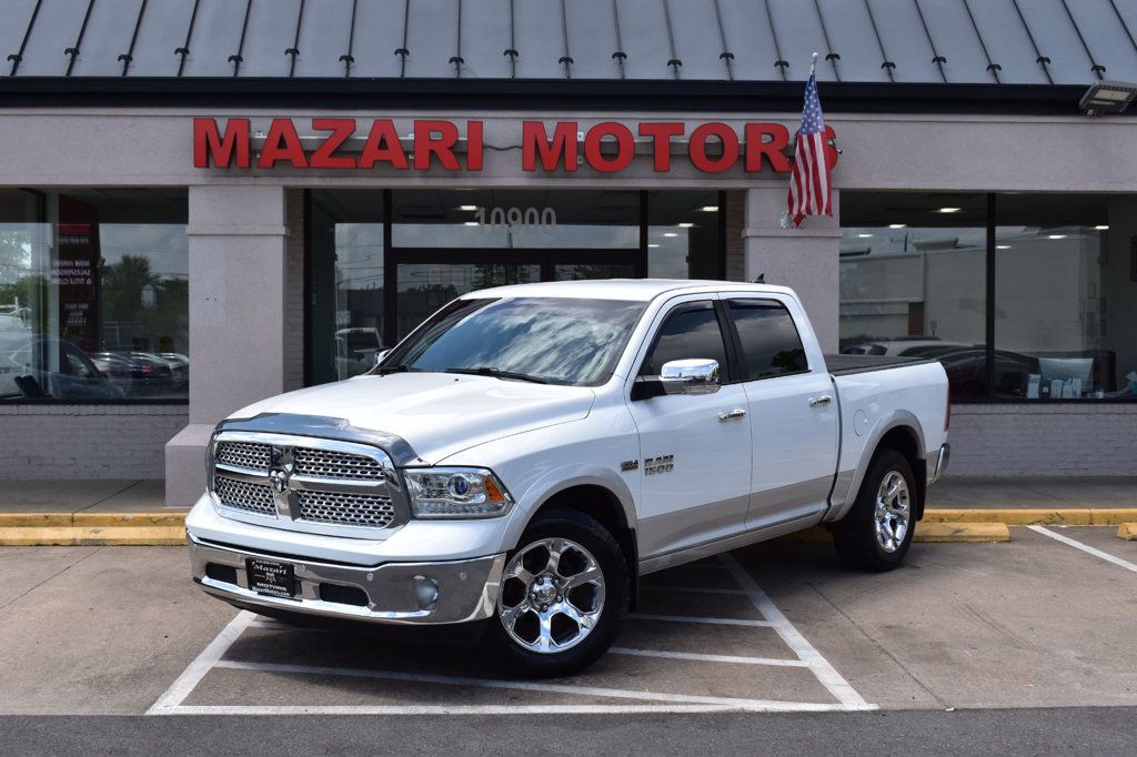 2016 Ram 1500 4WD Crew Cab 140.5" Laramie - 22839310 - 1