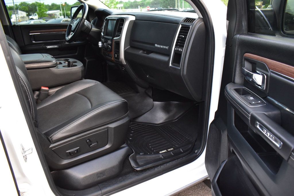 2016 Ram 1500 4WD Crew Cab 140.5" Laramie - 22839310 - 20