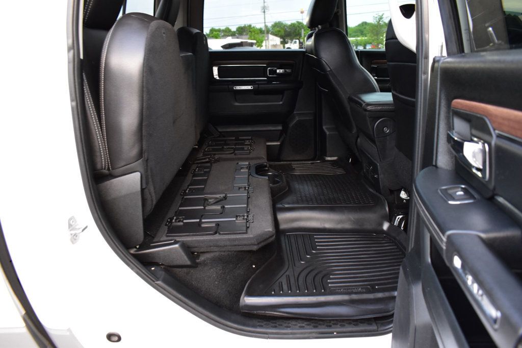 2016 Ram 1500 4WD Crew Cab 140.5" Laramie - 22839310 - 21