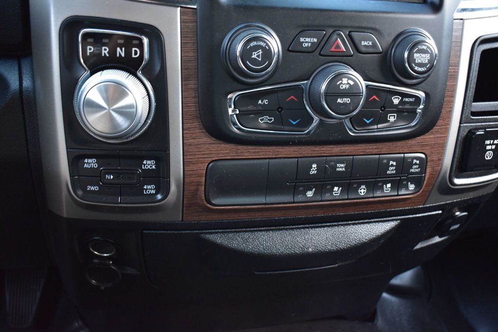 2016 Ram 1500 4WD Crew Cab 140.5" Laramie - 22839310 - 30