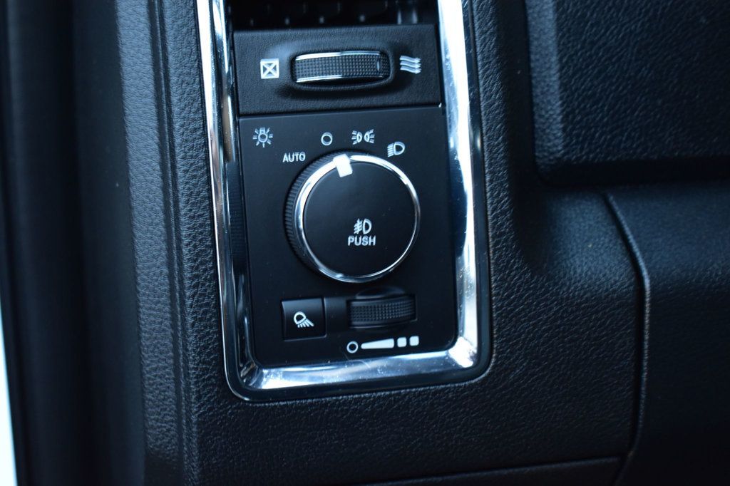 2016 Ram 1500 4WD Crew Cab 140.5" Laramie - 22839310 - 56