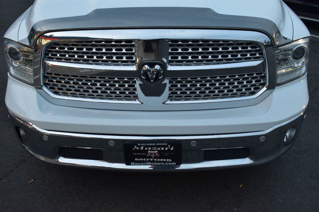 2016 Ram 1500 4WD Crew Cab 140.5" Laramie - 22839310 - 70