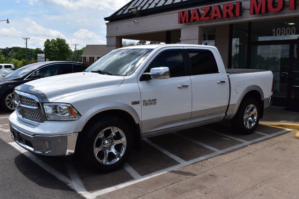 2016 Ram 1500 4WD Crew Cab 140.5" Laramie - 22839310 - 7