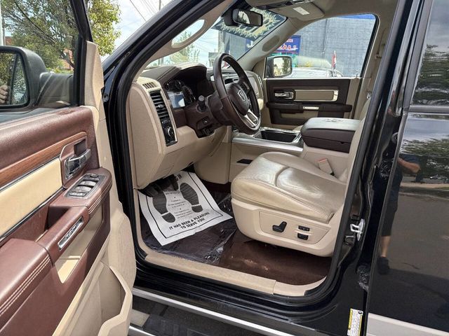 2016 Ram 1500 4WD Crew Cab 140.5" Laramie - 23036799 - 14