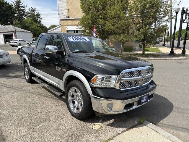 2016 Ram 1500 4WD Crew Cab 140.5" Laramie - 23036799 - 1
