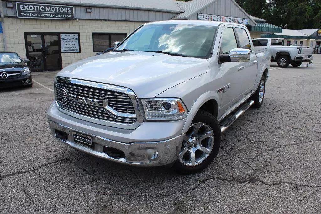 2016 Ram 1500 4WD Crew Cab 140.5" Laramie - 22397523 - 2