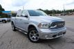 2016 Ram 1500 4WD Crew Cab 140.5" Laramie - 22397523 - 77