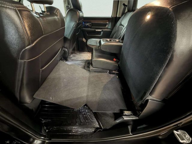 2016 Ram 1500 4WD Crew Cab 140.5" Laramie - 22982595 - 22