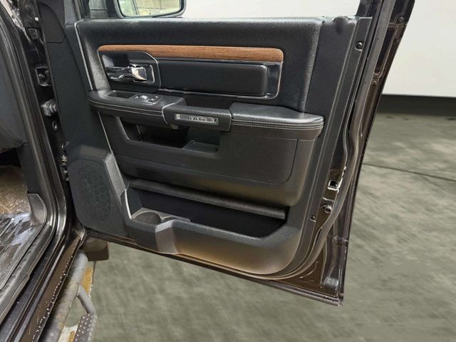 2016 Ram 1500 4WD Crew Cab 140.5" Laramie - 22982595 - 23