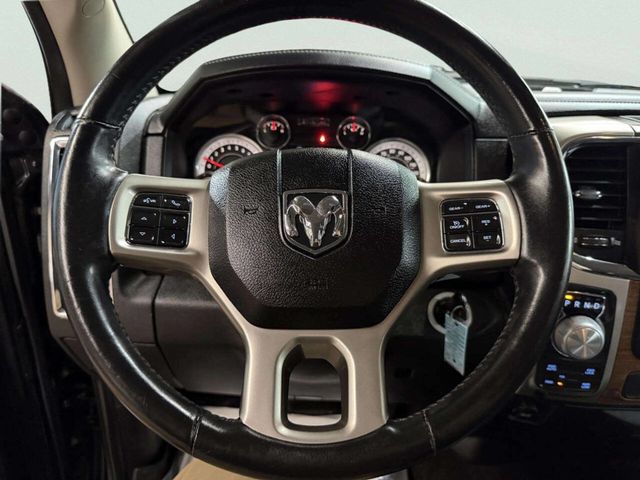 2016 Ram 1500 4WD Crew Cab 140.5" Laramie - 22982595 - 28