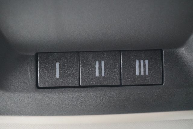 2016 Ram 1500 4WD Crew Cab 140.5" Longhorn - 23000877 - 24