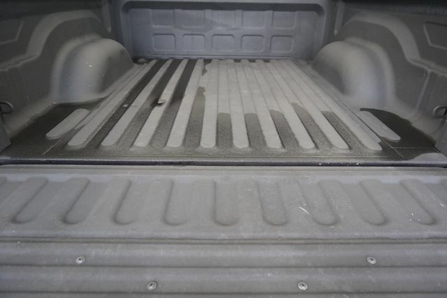 2016 Ram 1500 4WD Crew Cab 140.5" Longhorn - 23000877 - 27