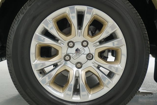 2016 Ram 1500 4WD Crew Cab 140.5" Longhorn - 23000877 - 28