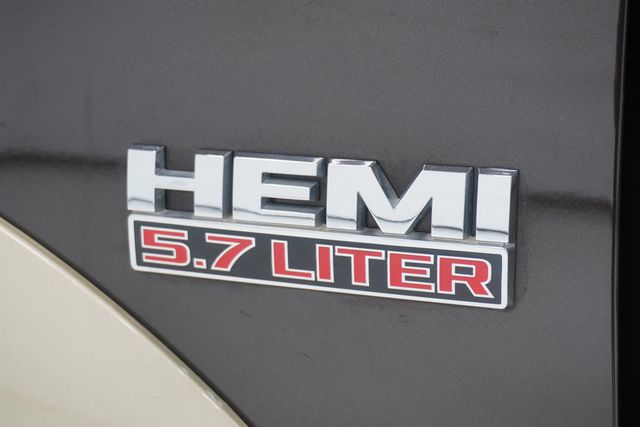 2016 Ram 1500 4WD Crew Cab 140.5" Longhorn - 23000877 - 6