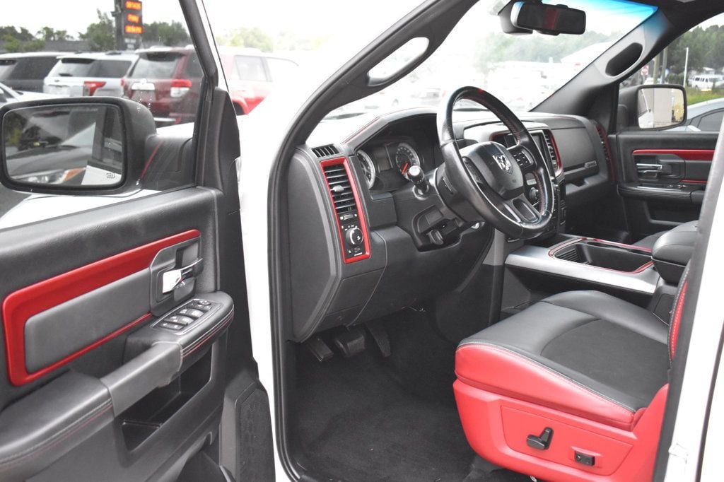 2016 Ram 1500 4WD Crew Cab 140.5" Rebel - 23067852 - 14