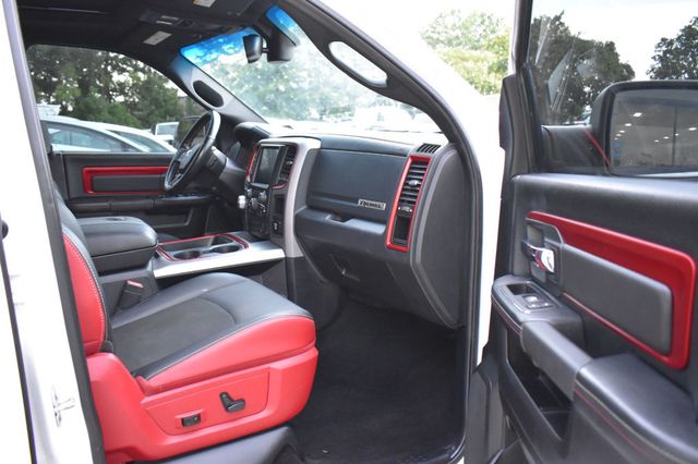 2016 Ram 1500 4WD Crew Cab 140.5" Rebel - 23067852 - 17