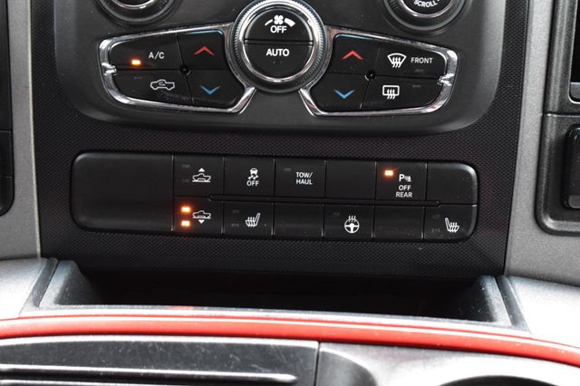 2016 Ram 1500 4WD Crew Cab 140.5" Rebel - 23067852 - 29