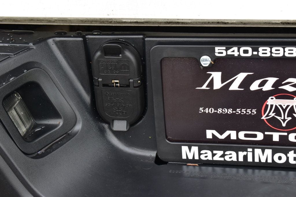 2016 Ram 1500 4WD Crew Cab 140.5" Rebel - 23067852 - 52