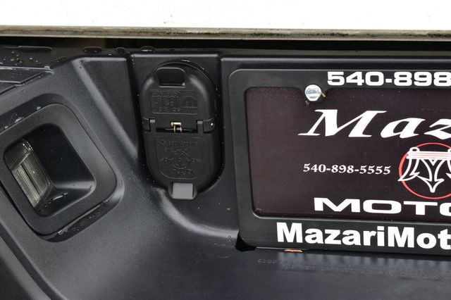 2016 Ram 1500 4WD Crew Cab 140.5" Rebel - 23067852 - 52