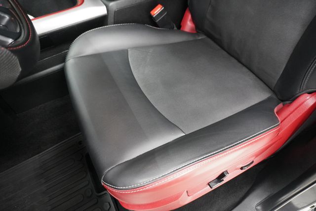 2016 Ram 1500 4WD Crew Cab 140.5" Rebel - 23020463 - 12