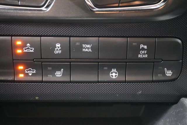 2016 Ram 1500 4WD Crew Cab 140.5" Rebel - 23020463 - 24