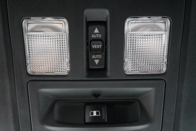 2016 Ram 1500 4WD Crew Cab 140.5" Rebel - 23020463 - 26