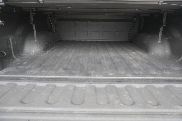 2016 Ram 1500 4WD Crew Cab 140.5" Rebel - 23020463 - 30