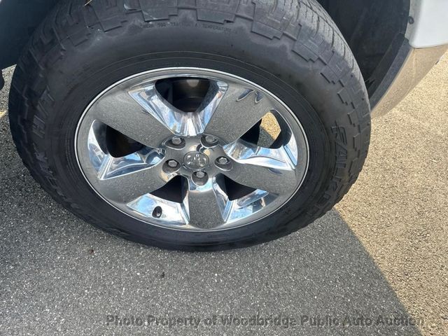2016 Ram 1500 4WD Crew Cab 140.5" SLT - 22970762 - 12
