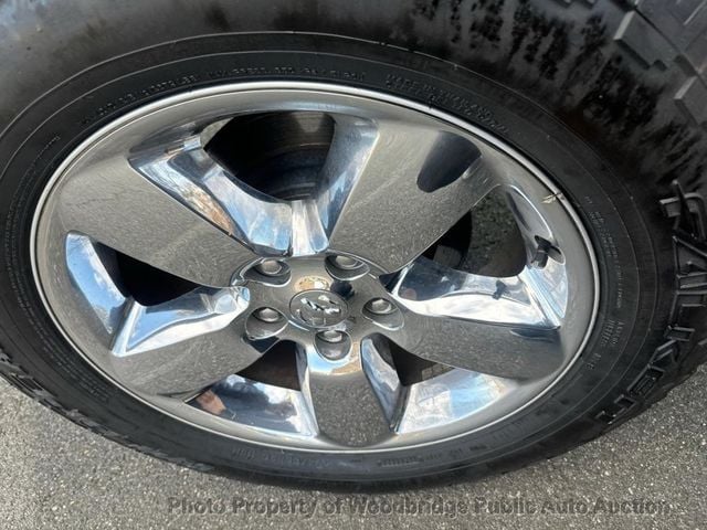 2016 Ram 1500 4WD Crew Cab 140.5" SLT - 22970762 - 13