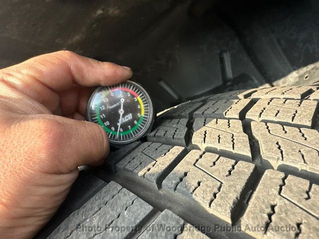 2016 Ram 1500 4WD Crew Cab 140.5" SLT - 22970762 - 15