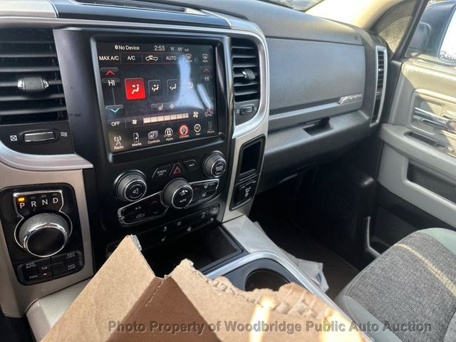 2016 Ram 1500 4WD Crew Cab 140.5" SLT - 22970762 - 8