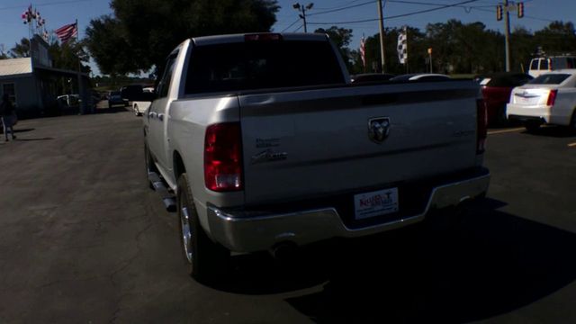 2016 Ram 1500 4WD Crew Cab 140.5" SLT - 22637340 - 6