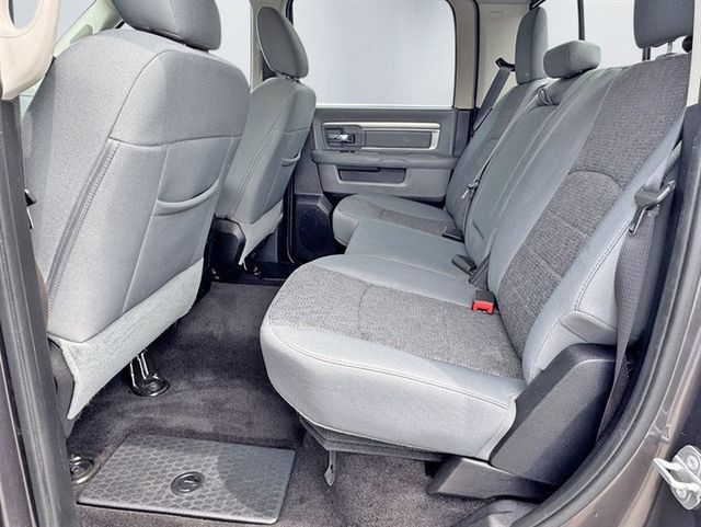 2016 Ram 1500 4WD Crew Cab 140.5" SLT - 23033904 - 20