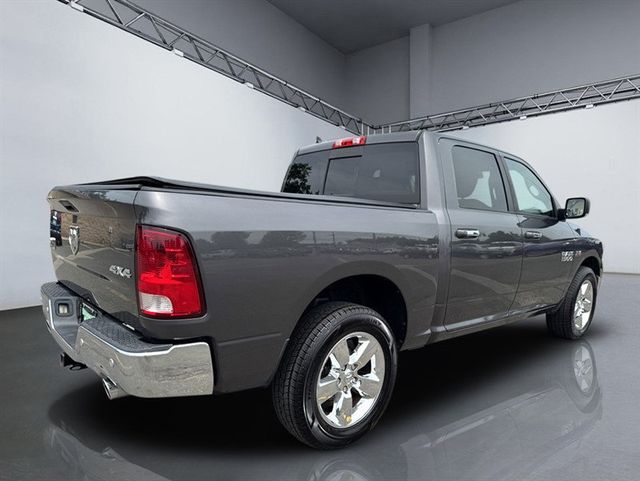 2016 Ram 1500 4WD Crew Cab 140.5" SLT - 23033904 - 7