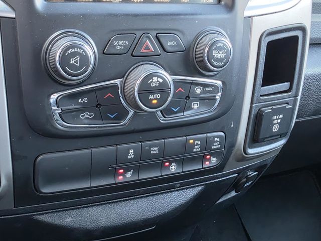 2016 Ram 1500 4WD Crew Cab 140.5" SLT - 22982681 - 18