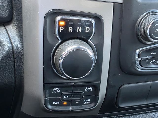 2016 Ram 1500 4WD Crew Cab 140.5" SLT - 22982681 - 20