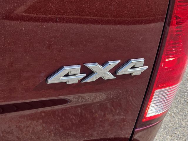 2016 Ram 1500 4WD Crew Cab 140.5" SLT - 22982681 - 27