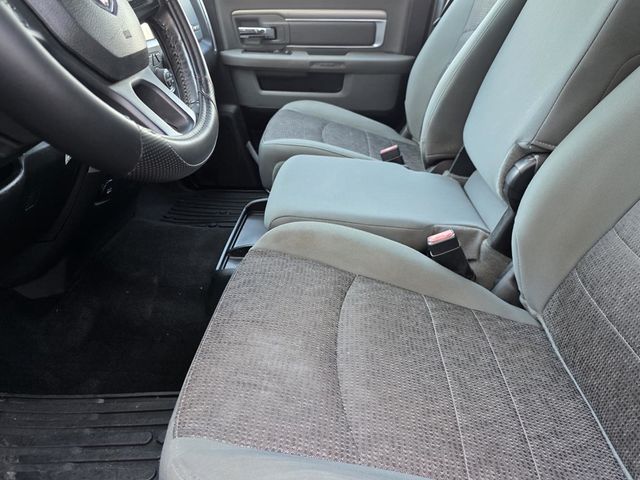 2016 Ram 1500 4WD Crew Cab 140.5" SLT - 22982681 - 5