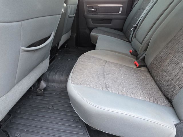 2016 Ram 1500 4WD Crew Cab 140.5" SLT - 22982681 - 8