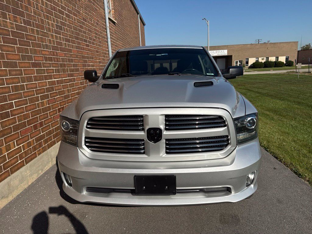 2016 Ram 1500 4WD Crew Cab 140.5" Sport - 23099155 - 9