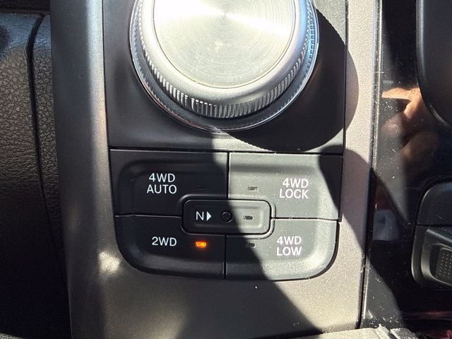 2016 Ram 1500 4WD Crew Cab 140.5" Sport - 23099155 - 20
