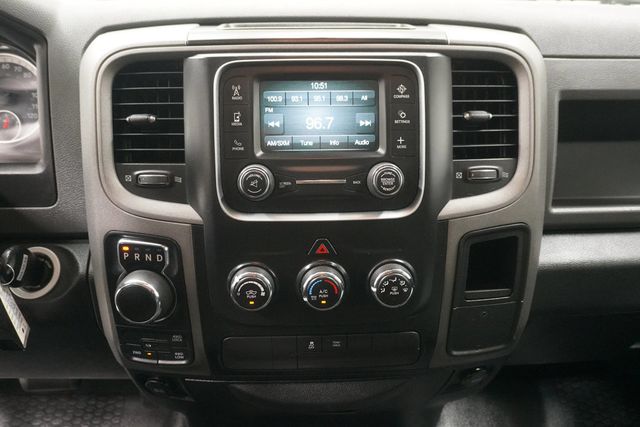 2016 Ram 1500 4WD Crew Cab 140.5" Tradesman - 22968888 - 14