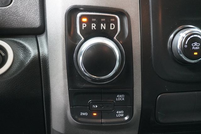 2016 Ram 1500 4WD Crew Cab 140.5" Tradesman - 22968888 - 15