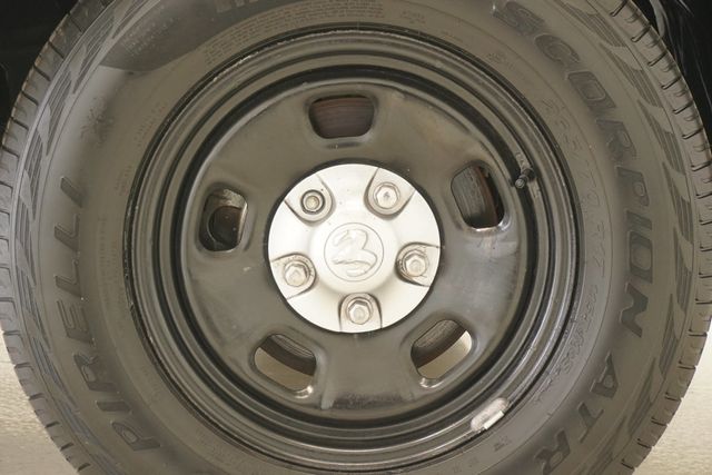 2016 Ram 1500 4WD Crew Cab 140.5" Tradesman - 22968888 - 28