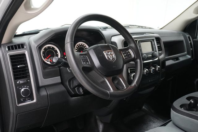 2016 Ram 1500 4WD Crew Cab 140.5" Tradesman - 22968888 - 6