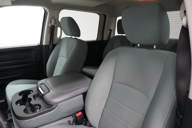 2016 Ram 1500 4WD Crew Cab 140.5" Tradesman - 22968888 - 7