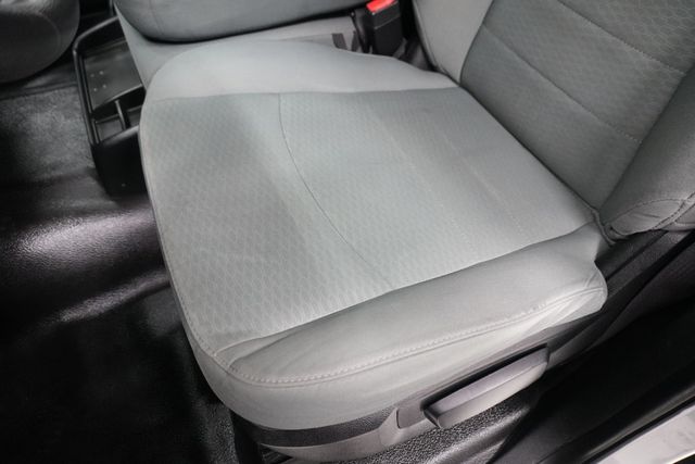 2016 Ram 1500 4WD Crew Cab 140.5" Tradesman - 22968888 - 8