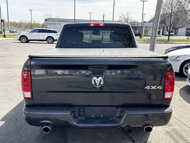 2016 Ram 1500 4WD Crew Cab 140.5" Tradesman - 23006143 - 7