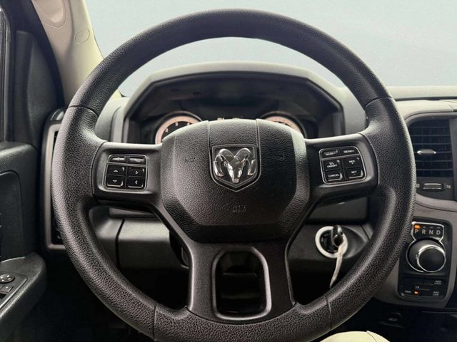 2016 Ram 1500 4WD Crew Cab 140.5" Tradesman - 22993941 - 40