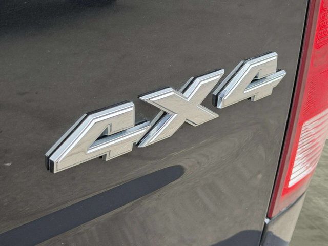 2016 Ram 1500 4WD Crew Cab 140.5" Tradesman - 22993941 - 4